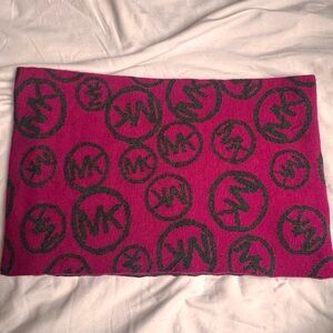 MICHAEL Michael Kors Women/Unisex Logo Infinity Scarf Pink/ Dark Gray